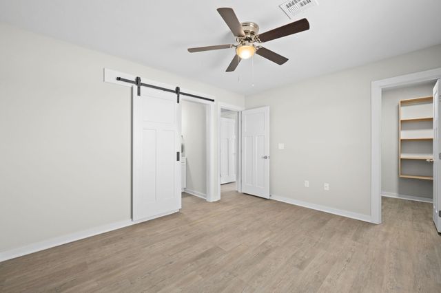 5007 S Sycamore Ave, Wichita, KS 67217