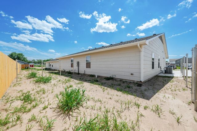 5007 S Sycamore Ave, Wichita, KS 67217