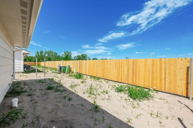 5007 S Sycamore Ave, Wichita, KS 67217