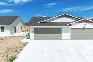 5007 S Sycamore Ave, Wichita, KS 67217