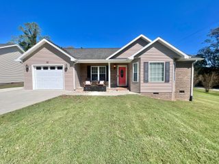 20 Victoria CT, Martinsville, VA 24112