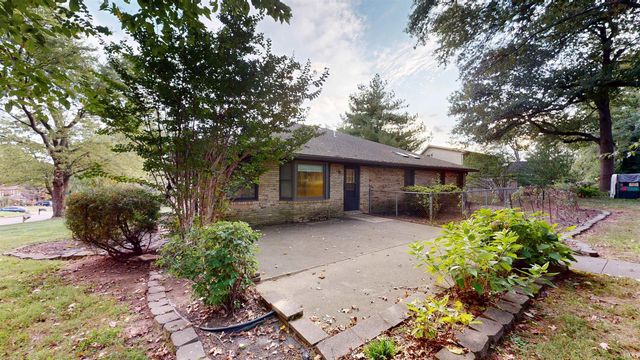 5610 Saint Catherine Court, Newburgh, IN 47630