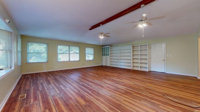 5610 Saint Catherine Court, Newburgh, IN 47630