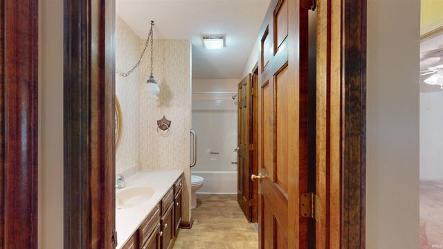 5610 Saint Catherine Court, Newburgh, IN 47630