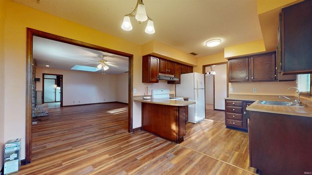 5610 Saint Catherine Court, Newburgh, IN 47630