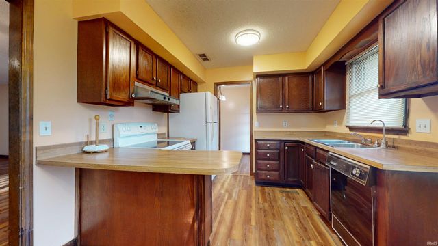 5610 Saint Catherine Court, Newburgh, IN 47630