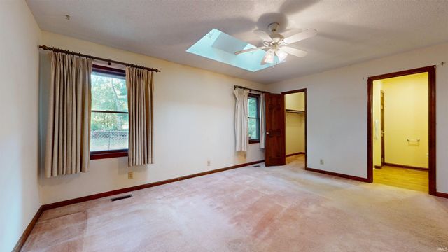 5610 Saint Catherine Court, Newburgh, IN 47630