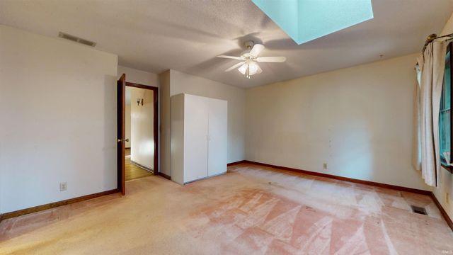 5610 Saint Catherine Court, Newburgh, IN 47630