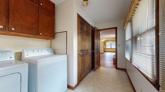 5610 Saint Catherine Court, Newburgh, IN 47630