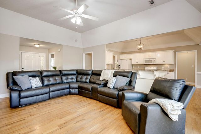 823 Lake Lanier Court, North Augusta, SC 29841