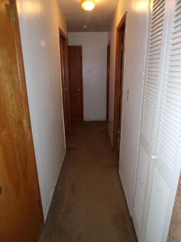 1067 Gilcrest Avenue, Columbus, OH 43207