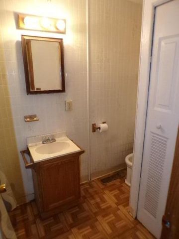 1067 Gilcrest Avenue, Columbus, OH 43207