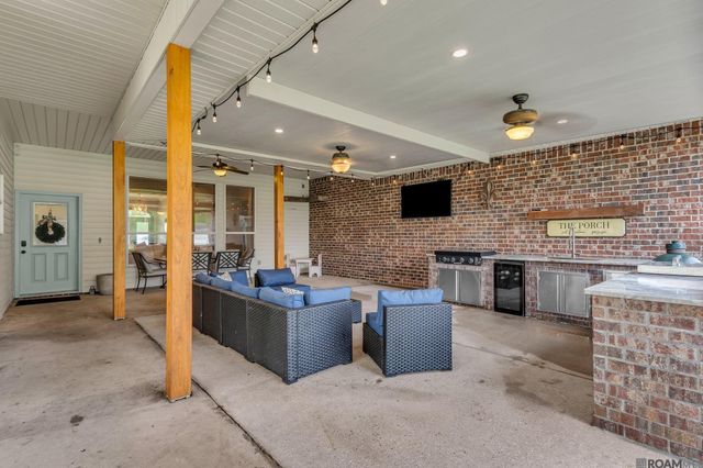 16364 Newman Nickens Rd, Prairieville, LA 70769