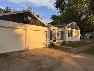 2336 W Lawn AVENUE, Milwaukee, WI 53209