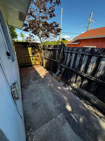 4510 Parker Avenue 1, West Palm Beach, FL 33405