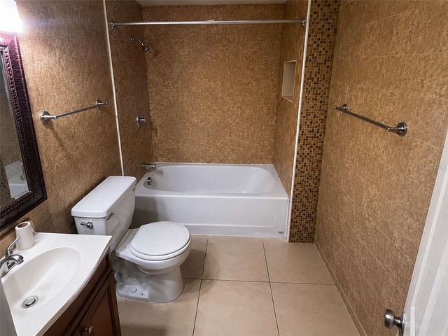 3522 W PRICE AVENUE, Tampa, FL 33611