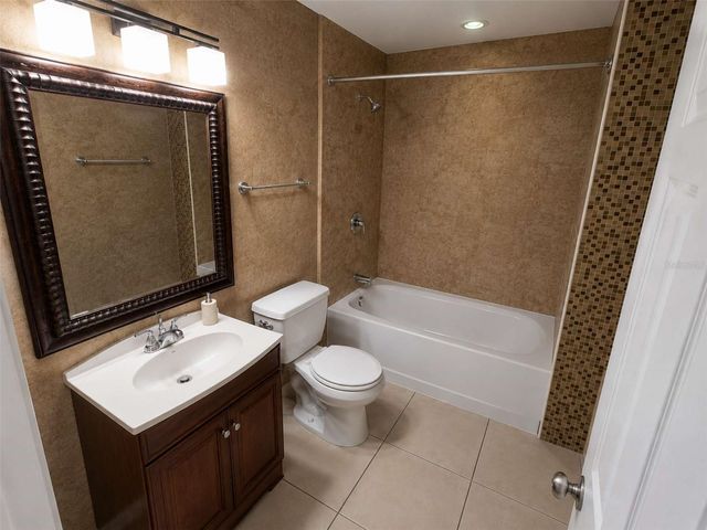 3522 W PRICE AVENUE, Tampa, FL 33611