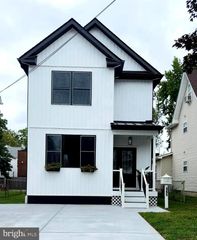 465 LAUREL ST, Beverly, NJ 08010