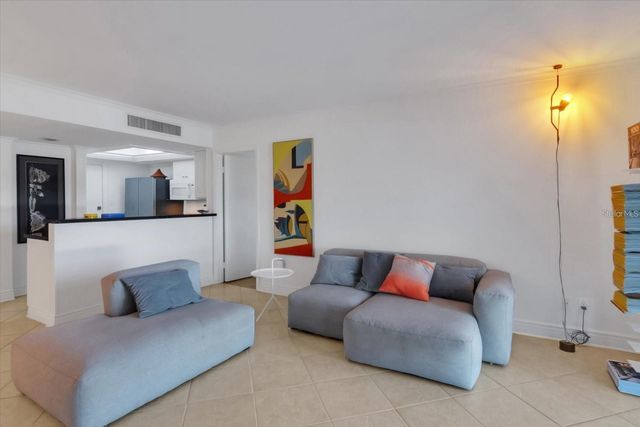 2100 BENJAMIN FRANKLIN DRIVE 203, Sarasota, FL 34236