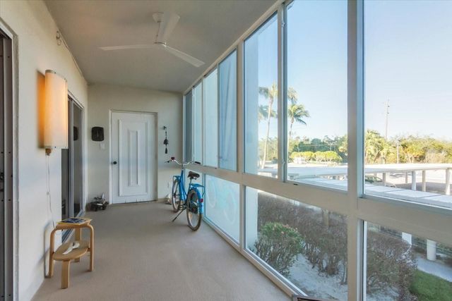 2100 BENJAMIN FRANKLIN DRIVE 203, Sarasota, FL 34236