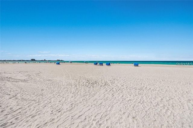 2100 BENJAMIN FRANKLIN DRIVE 203, Sarasota, FL 34236