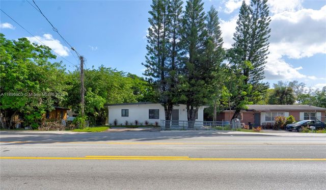2736 NW 21st Ave, Oakland Park, FL 33311