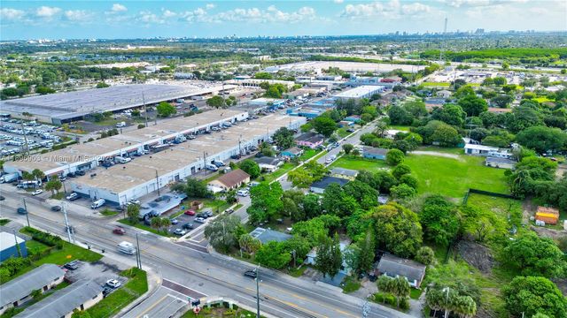 2736 NW 21st Ave, Oakland Park, FL 33311