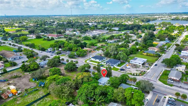 2736 NW 21st Ave, Oakland Park, FL 33311
