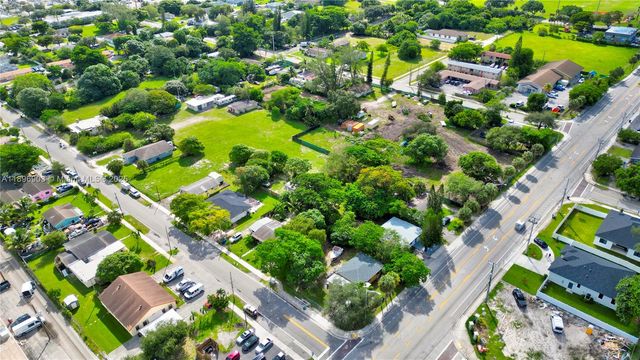 2736 NW 21st Ave, Oakland Park, FL 33311