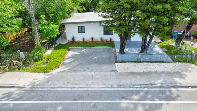 2736 NW 21st Ave, Oakland Park, FL 33311