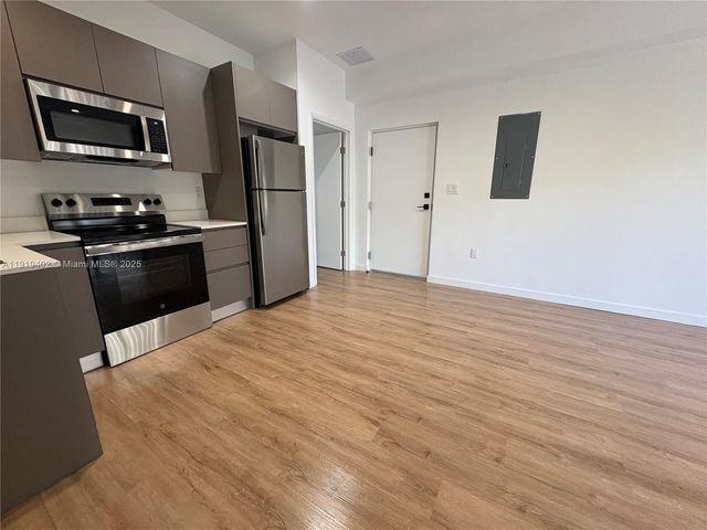 85 NE 55th St 2, Miami, FL 33137