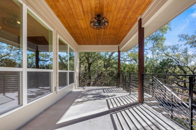 300 Bedford DR, Spicewood, TX 78669