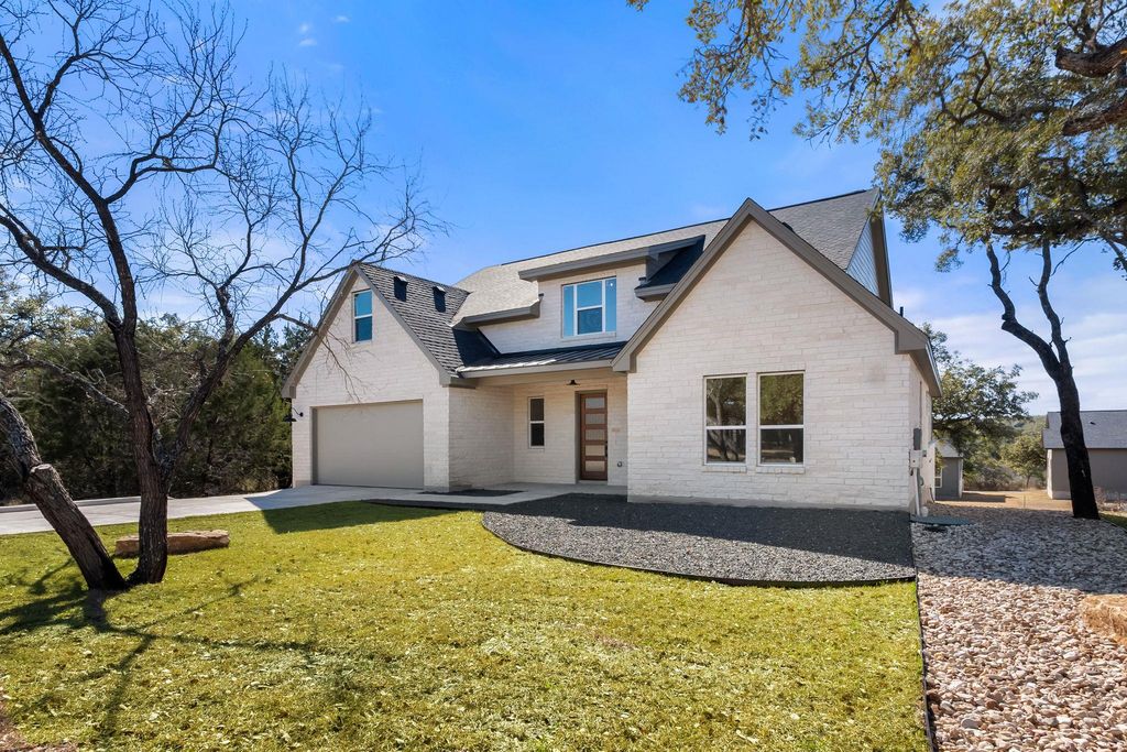 300 Bedford DR, Spicewood, TX 78669