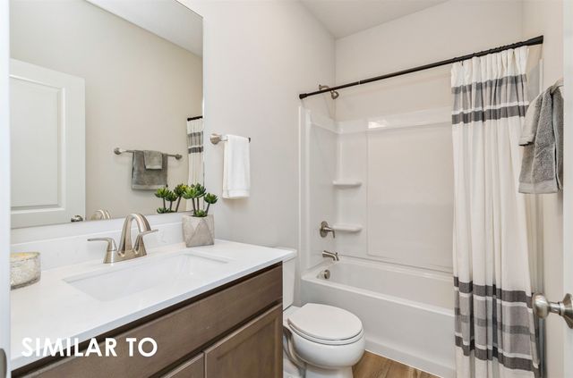 3204 SE Elkwood Court, Ankeny, IA 50021