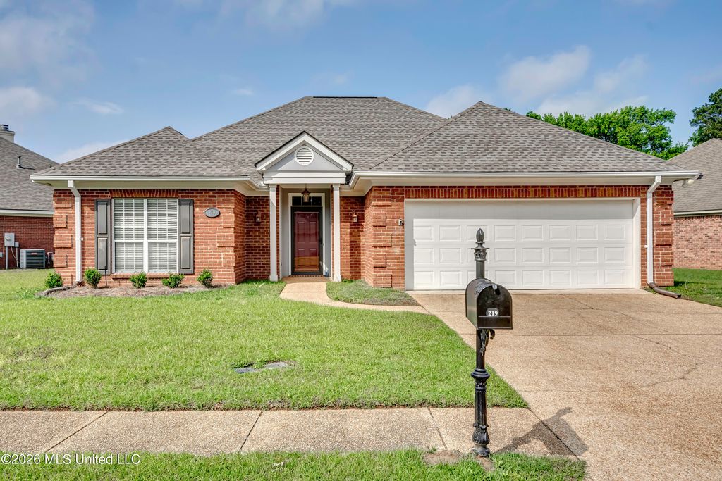 219 Garden Drive, Brandon, MS 39042
