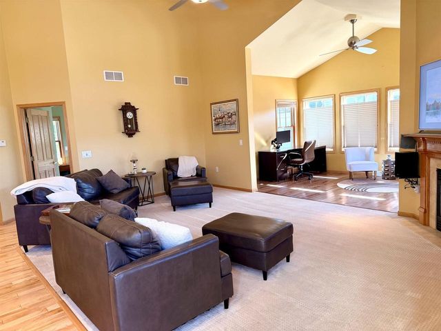 1030 Rooster Run, Middleton, WI 53562