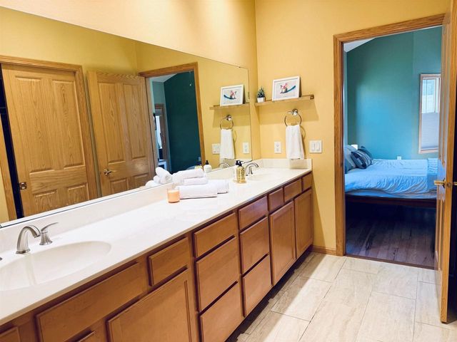 1030 Rooster Run, Middleton, WI 53562