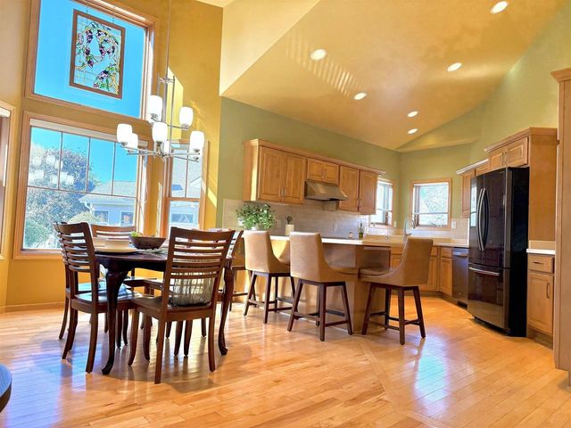 1030 Rooster Run, Middleton, WI 53562