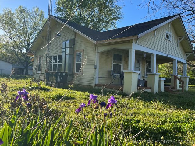 809 1st Street, Indianola, OK 74442