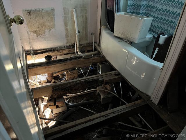 809 1st Street, Indianola, OK 74442