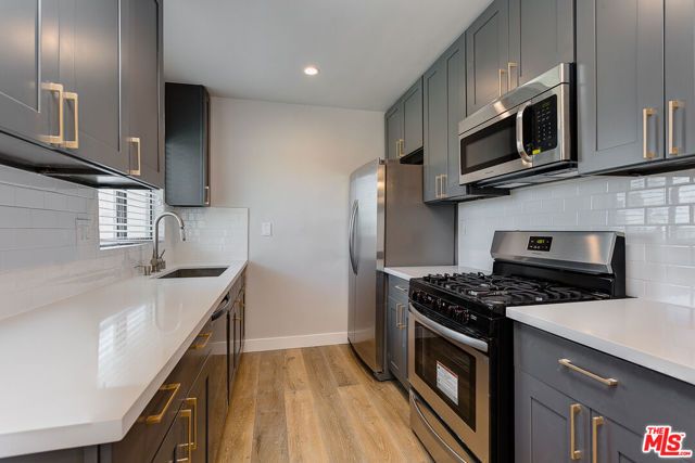 2841 S REDONDO 2841, Los Angeles, CA 90016