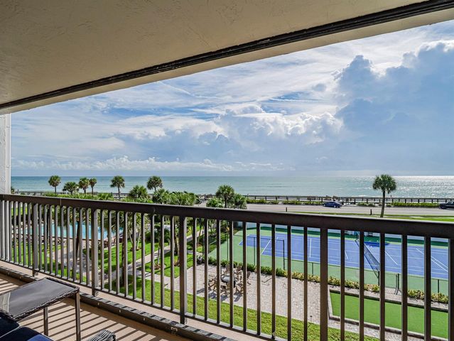 4141 Ocean Drive 403, Vero Beach, FL 32963