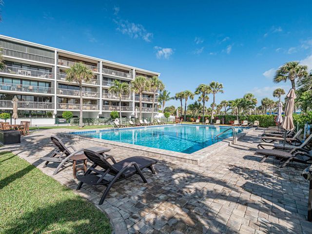 4141 Ocean Drive 403, Vero Beach, FL 32963