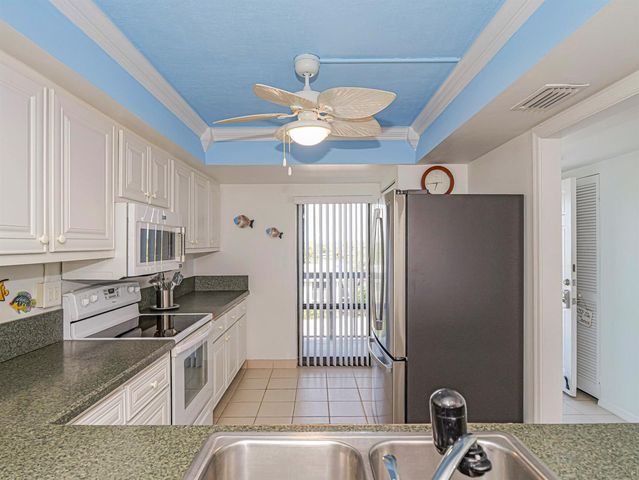 4141 Ocean Drive 403, Vero Beach, FL 32963