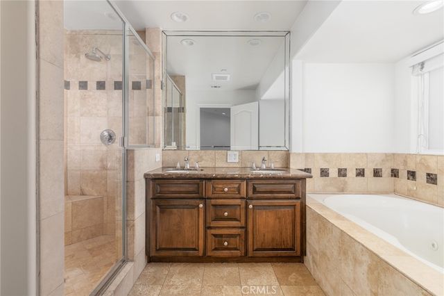 623 Aviation Way D, Manhattan Beach, CA 90266