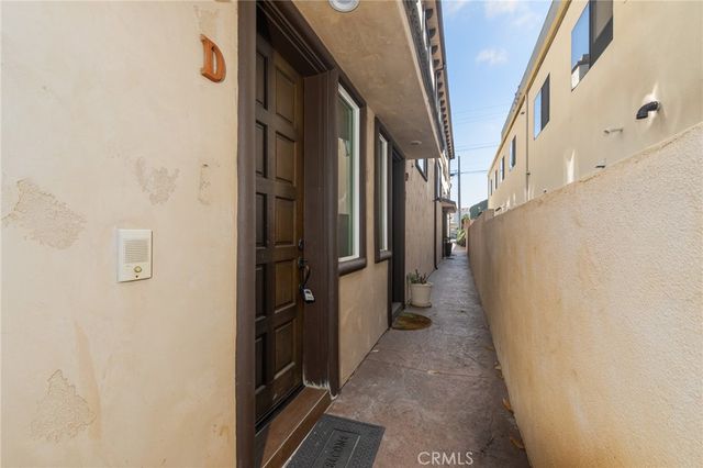 623 Aviation Way D, Manhattan Beach, CA 90266