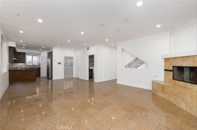 623 Aviation Way D, Manhattan Beach, CA 90266