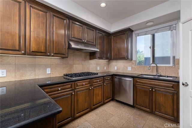 623 Aviation Way D, Manhattan Beach, CA 90266