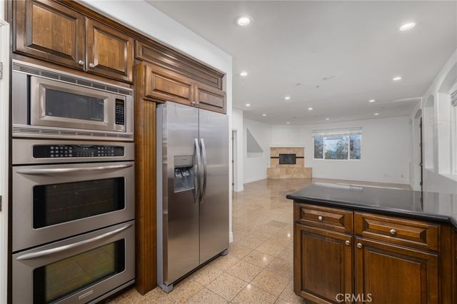 623 Aviation Way D, Manhattan Beach, CA 90266