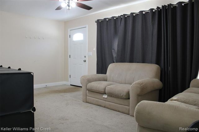 4206 N Linden Road, Flint, MI 48504